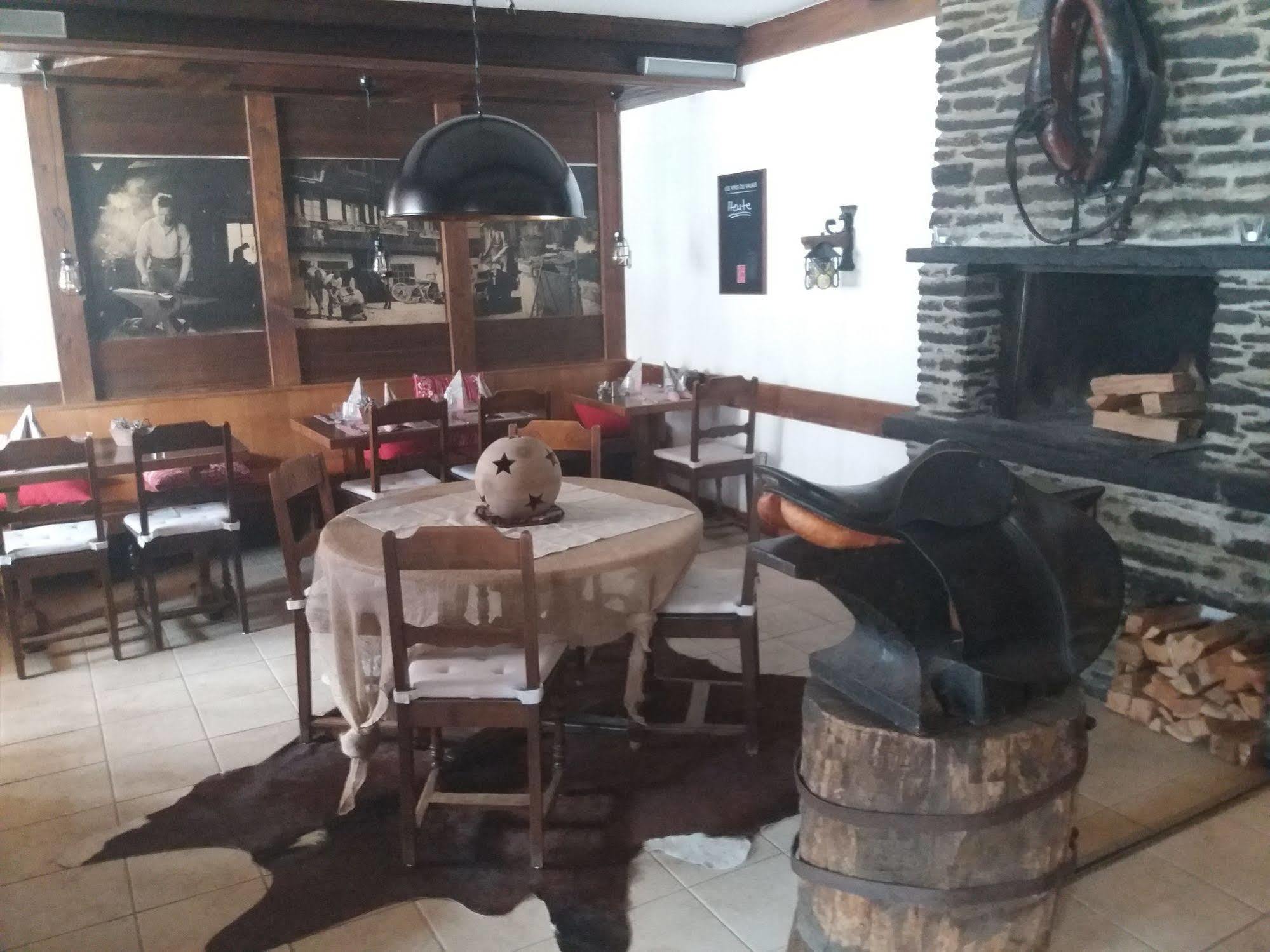 Hotel Schmitta Fiesch Extérieur photo